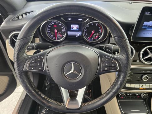Used 2019 Mercedes-Benz CLA 250 4MATIC image 18