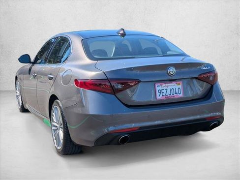 Used 2019 Alfa Romeo Giulia Ti w/ Quick Order Package 22Z Lusso image 8