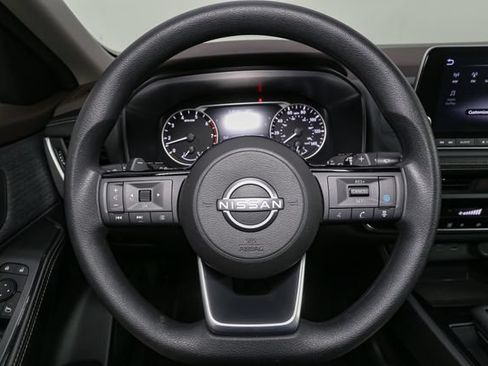 Used 2023 Nissan Rogue SV AWD/4WD image 24