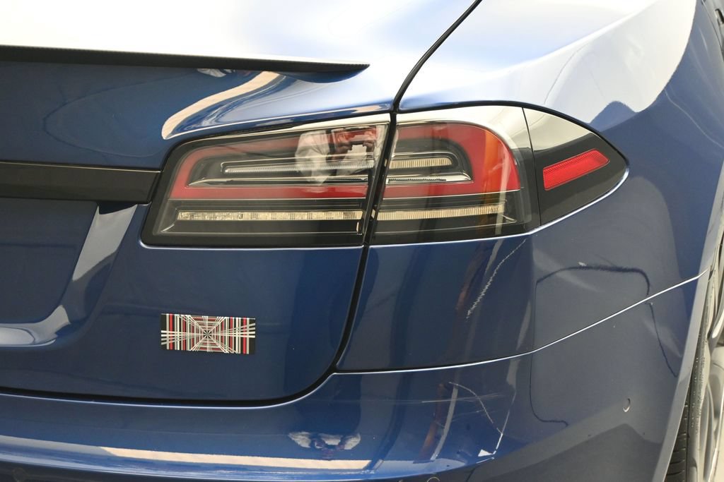 Used 2022 Tesla Model S Plaid AWD/4WD image 2