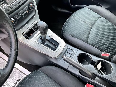 Used 2015 Nissan Sentra SR FWD image 16