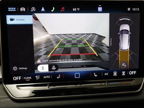 New 2025 Volkswagen Tiguan SE image 10