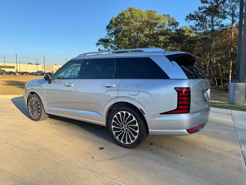 Used 2026 Hyundai Palisade Calligraphy image 3