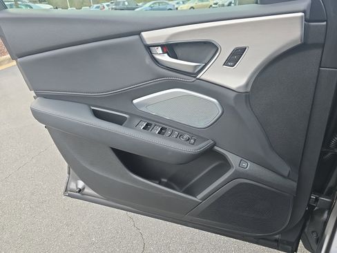Used 2025 Acura RDX SH-AWD w/ Technology Package image 29