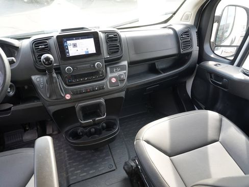 Used 2024 RAM ProMaster 2500 w/ Convenience Group FWD image 24
