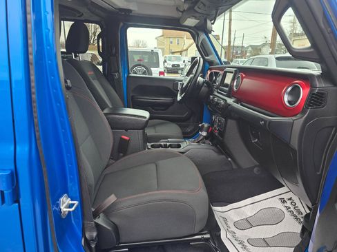 Used 2021 Jeep Gladiator Rubicon w/ Cold Weather Group image 15