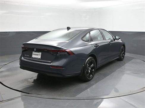 New 2025 Honda Accord SE image 11