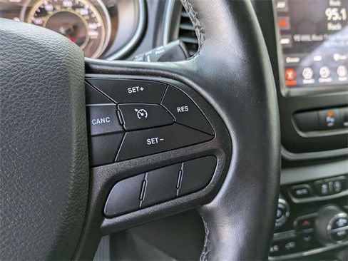 Certified 2020 Jeep Cherokee Trailhawk w/ Cold Weather Group AWD/4WD image 14