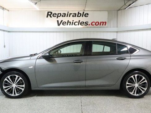 Used 2019 Buick Regal Preferred w/ Driver Confidence Package I image 1