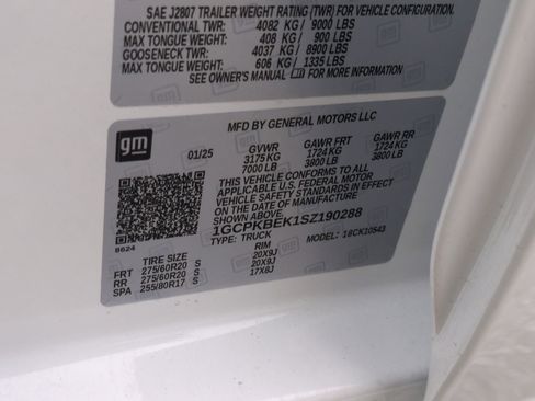 Certified 2025 Chevrolet Silverado 1500 Custom w/ LPO, Dark Essentials Package AWD/4WD image 33
