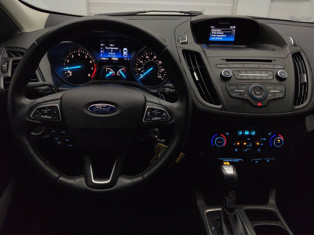 Used 2017 Ford Escape SE w/ SE Sport Appearance Package FWD image 22