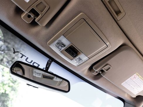 Used 2015 Ford F350 Lariat w/ Lariat Ultimate Package image 29