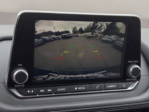 Used 2023 Nissan Rogue SV FWD image 16