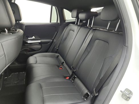 Used 2023 Mercedes-Benz GLA 250 image 15