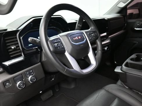 Used 2025 GMC Sierra 1500 SLT RWD image 17