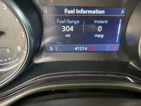 Used 2022 Buick Encore GX Select image 48