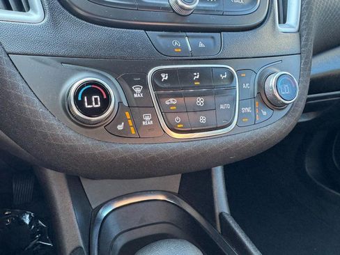Used 2023 Chevrolet Malibu LT FWD image 18