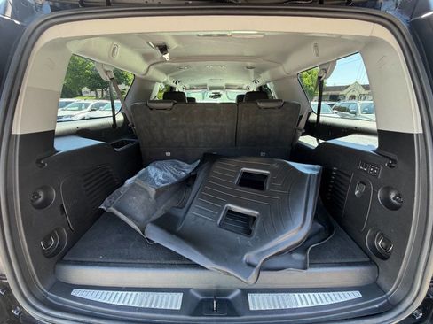 Used 2019 Chevrolet Suburban 3500 LT AWD/4WD image 36