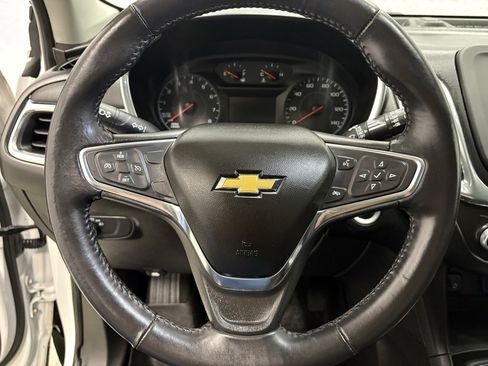 Used 2018 Chevrolet Equinox LT image 25