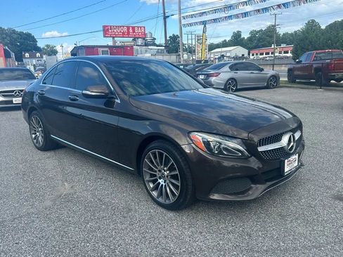 Used 2015 Mercedes-Benz C 300 4MATIC Sedan image 4