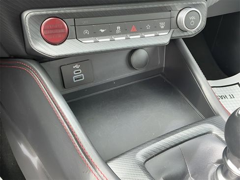 Certified 2025 Ford Mustang GT Premium image 37