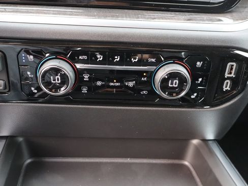 New 2026 Chevrolet Silverado 2500 LTZ w/ LTZ Convenience Package AWD/4WD image 11