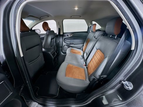 Used 2018 Ford Edge SEL w/ Equipment Group 201A FWD image 28