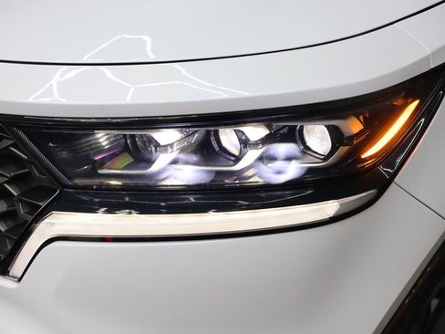 Used 2023 Kia Sorento SX Prestige image 29