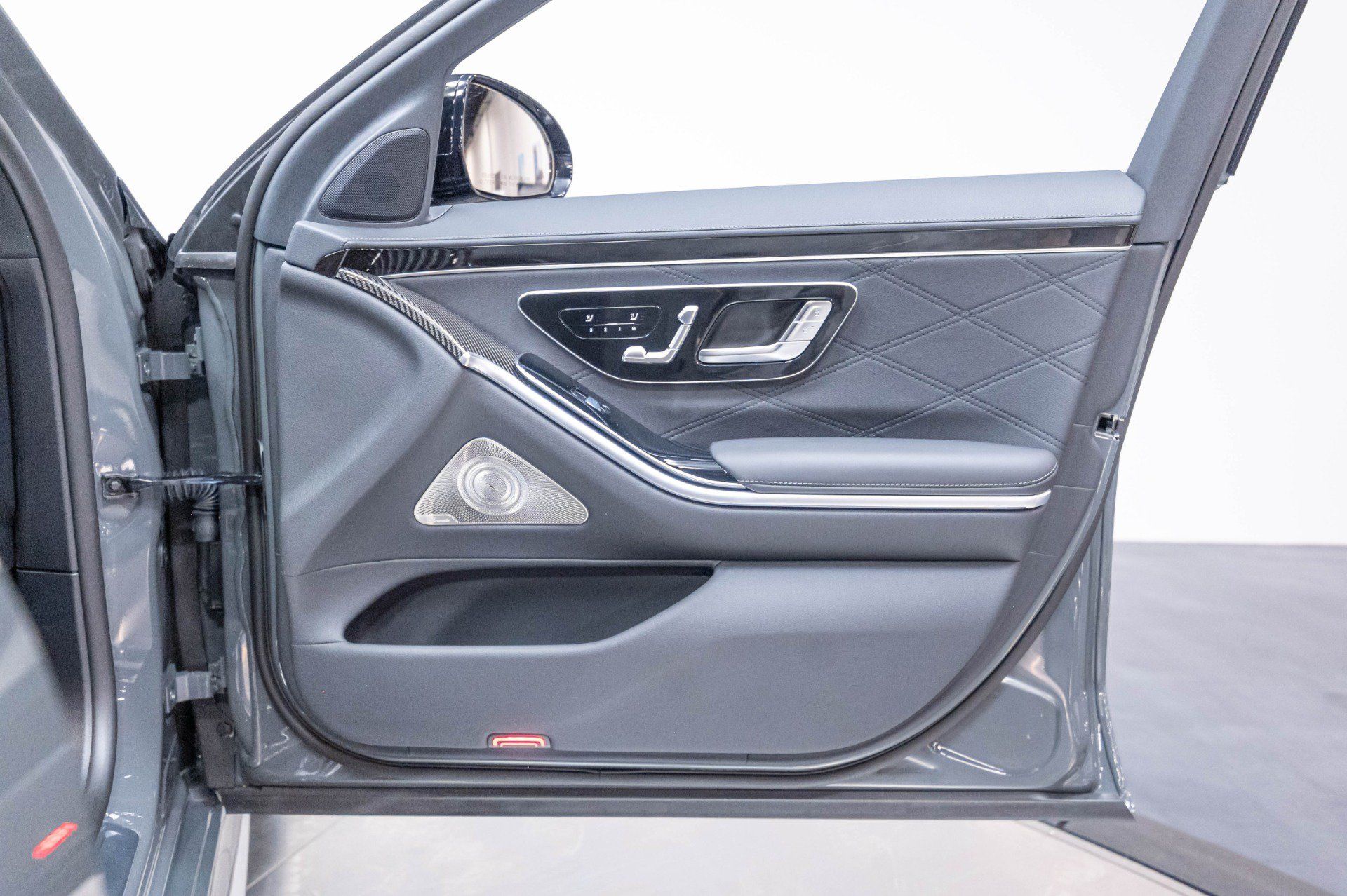 Used 2026 Mercedes-Benz S 63 AMG S image 32