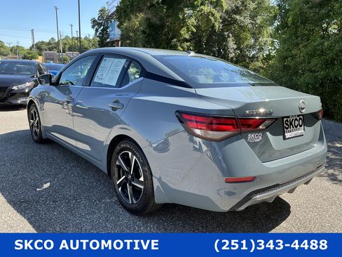 Used 2024 Nissan Sentra SV FWD image 3