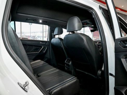 Used 2024 Volkswagen Tiguan SE R-Line image 21