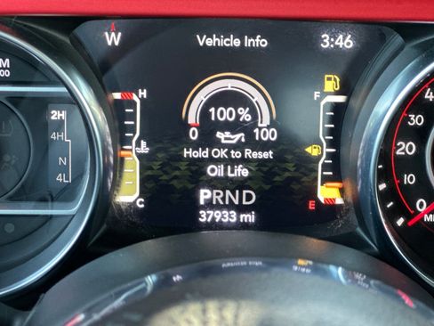 Used 2020 Jeep Gladiator Rubicon w/ Trailer Tow Package AWD/4WD image 24
