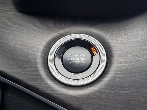 New 2025 Jeep Grand Cherokee Limited w/ Trailer Tow Package image 25