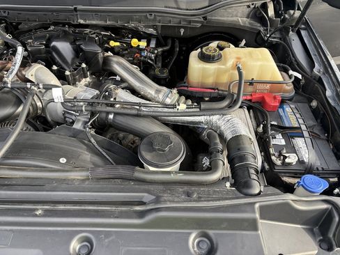 Used 2017 Ford F350 Lariat w/ Chrome Package image 39