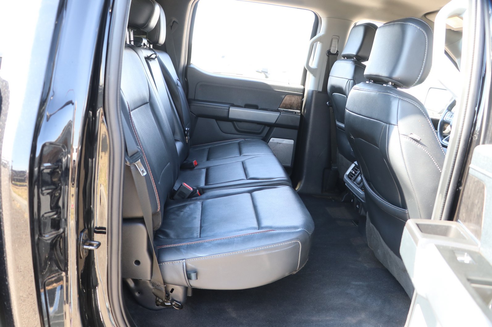 Used 2023 Ford F150 Lariat w/ Equipment Group 502A High AWD/4WD image 30