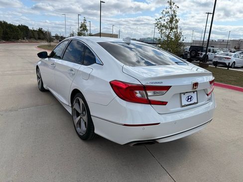 Used 2018 Honda Accord Touring image 7