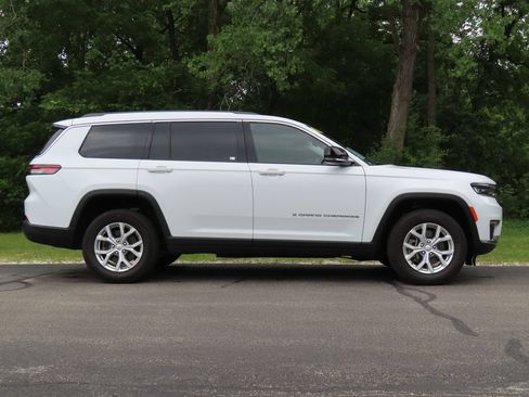 Certified 2023 Jeep Grand Cherokee L Limited AWD/4WD image 2