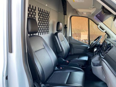 Used 2020 Ford Transit 250 Medium Roof RWD image 34