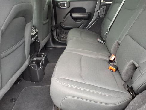 Used 2021 Jeep Wrangler Unlimited Sport image 16