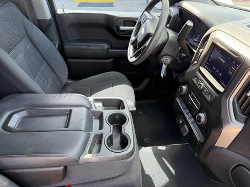 Used 2020 Chevrolet Silverado 1500 Custom w/ Custom Value Package image 12