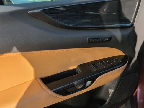 Used 2025 Lexus NX 250 FWD w/ Accessory Package (Z1) image 9