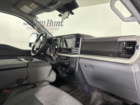 Used 2024 Ford F250 XLT w/ FX4 Off-Road Package image 29