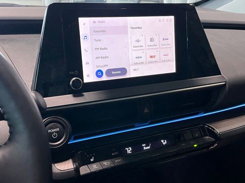 Used 2026 Toyota Prius XLE FWD image 22