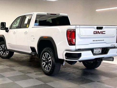 Used 2022 GMC Sierra 2500 AT4 image 10