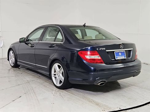Used 2013 Mercedes-Benz C 250 Sedan image 4