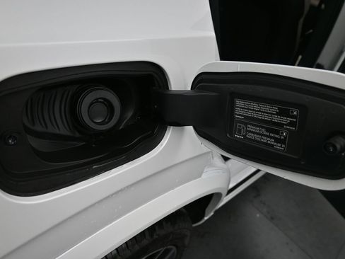New 2026 Volvo XC90 B6 Plus AWD/4WD image 17