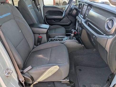Used 2023 Jeep Wrangler Unlimited Rubicon 4xe AWD/4WD image 28