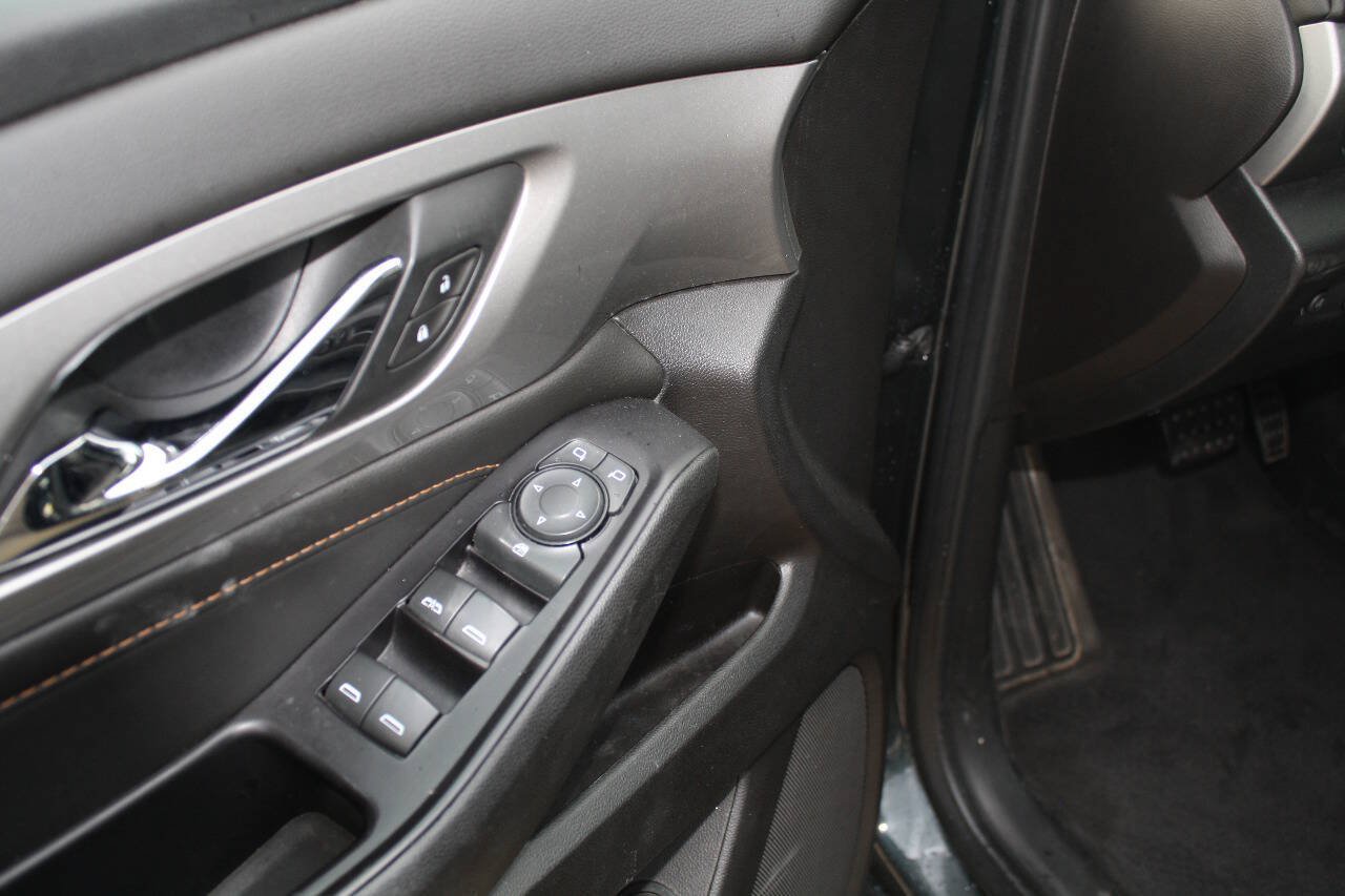 Used 2019 Chevrolet Traverse LT FWD image 9