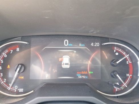 Used 2024 Toyota RAV4 XLE FWD image 11