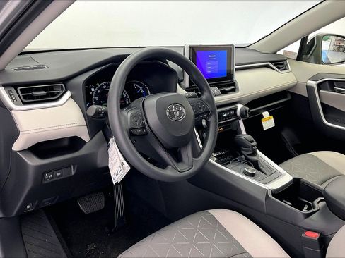 New 2025 Toyota RAV4 XLE image 4